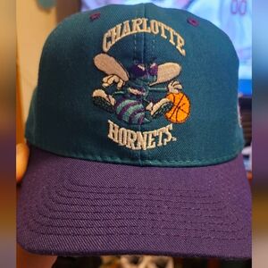 Vintage Charlotte Hornets Starter Fitted 7 1/4 Hat